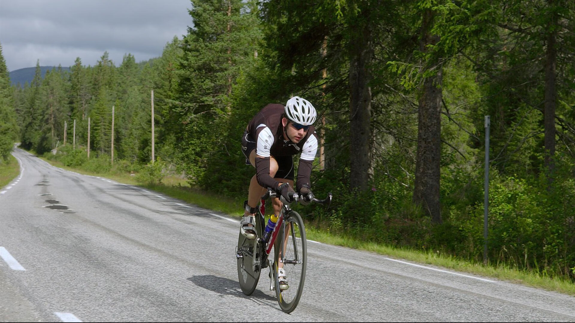 开云体育入口-_野外生存赛：在荒野中挑战极限运动腕力_，户外运动野外生存